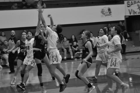 Sasakwa Vikings Host Strother Yellowjackets for Homecoming