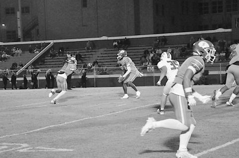 Seminole Chieftains Take Care of McLoud Friday Night