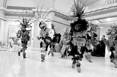 A group performs a traditional Mexican dance during Hispanic Cultural Day on Wednesday at the state Capitol in Oklahoma City. (Photo by Nuria Martinez-Keel/Oklahoma Voice)