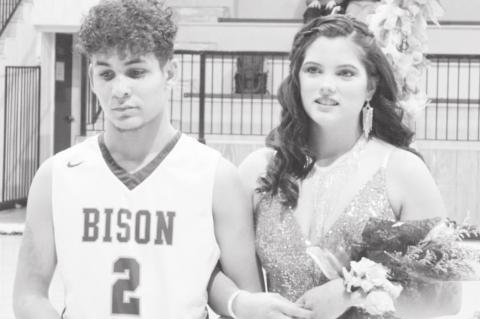 Bowlegs Crown a Queen During Homecoming