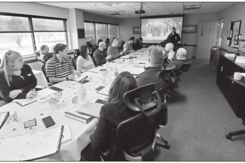 Local Industry Leaders Speak to Leadership Seminole