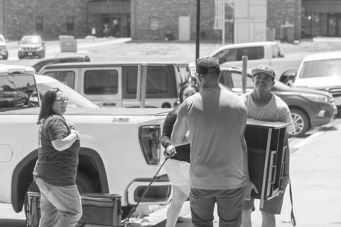 SSC Welcomes Residents on Move-in Day