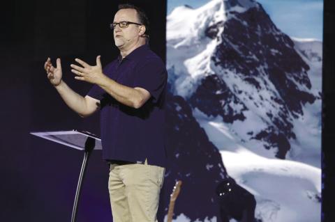 Inhofe Honored With ‘Freedom of Flight Award’