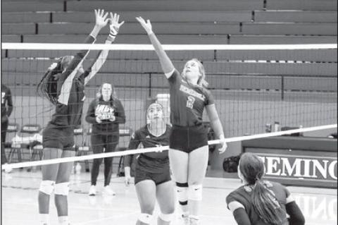 Commanders Coach Names QB Heinicke as Starter vs. Packers