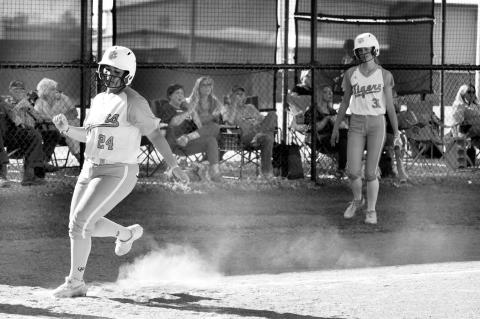 Yellowjackets Lose Sting Against Maud