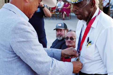 Korean War Veterans Receive Ambassador For Peace Medal