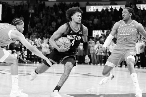 Thunder Falls to Red-Hot Rockets