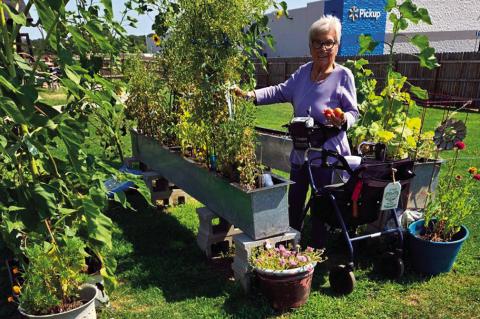 ‘Doris The Gardner’ Spreads Beauty at Rehab Center