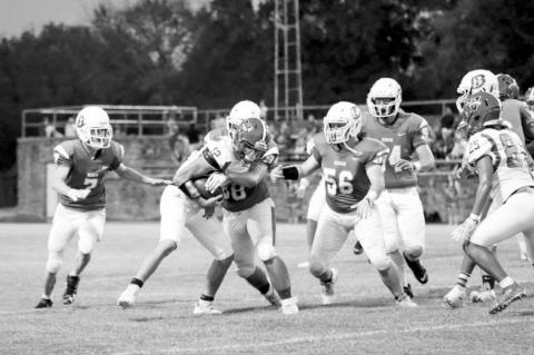 Bears’ Justin Fields Not Worried About Outshining Aaron Rodgers