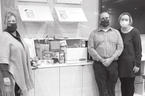 Seminole First United Bank Hosts Holiday Meal and Food Drive