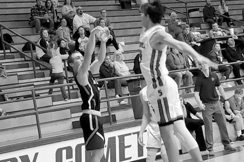 Maud Tigers Fall Short in District Play