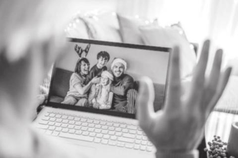 How to Stay Connected with Loved Ones After Moving into An Assisted Living Facility