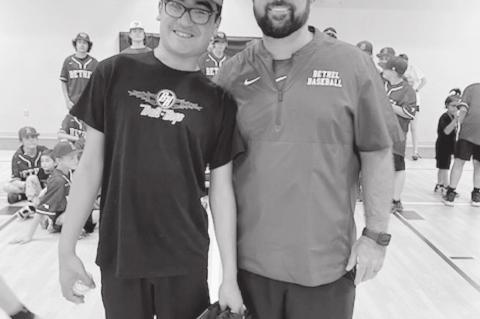 Seminole Alumni Plays Ball with League of Their Own