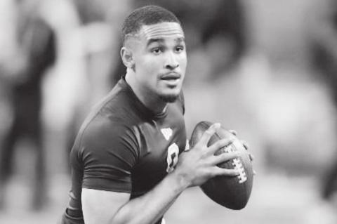 How the Eagles Should Use Jalen Hurts this Season