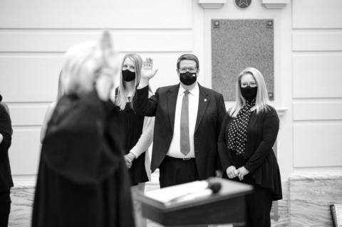 Article Image Alt Text