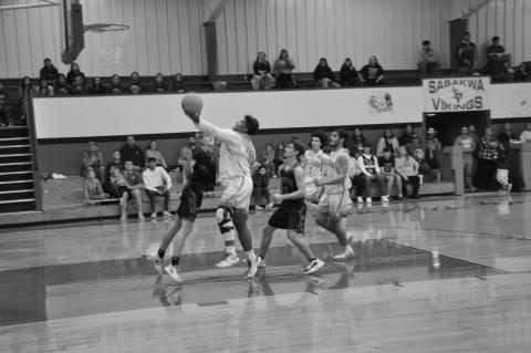 Sasakwa Vikings Host Strother Yellowjackets for Homecoming