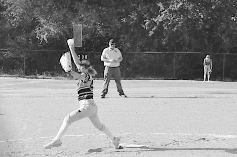 Maud Lady Tiger Kylie Collins pitches to the Macomb batter Friday night at home. Staff Photo by Bill Anderson