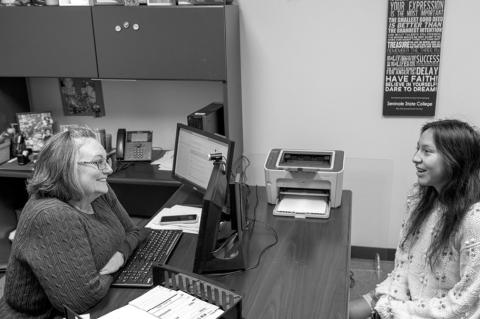 Seminole State College Extends Office Hours as Students Enroll For Spring