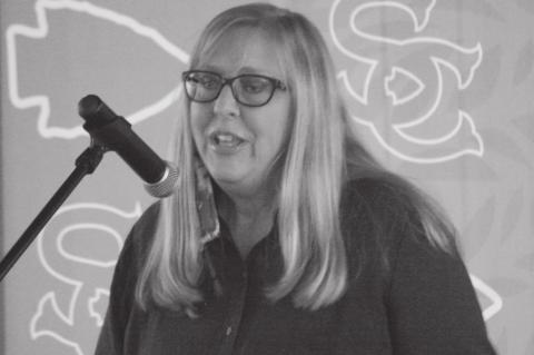 Chieftain Softball Coach Retires After 15 Years