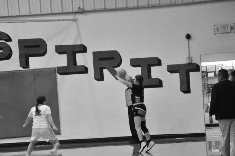 Sasakwa Vikings Host Strother Yellowjackets for Homecoming