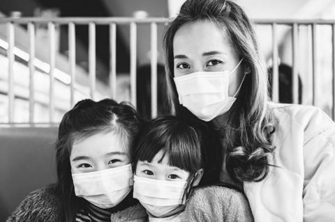 Dining Out With Unvaccinated Children