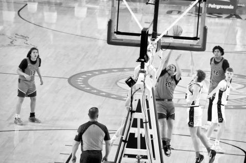 Left, Varnum’s Evans Wise