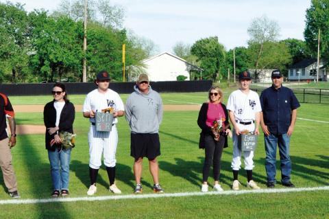 Wewoka HS Honors Senior Baseball, Softball Athletes