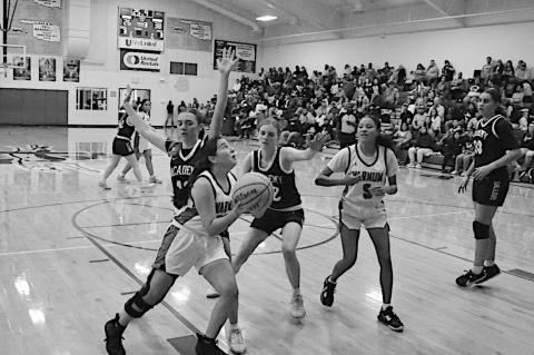 Varnum Whippets Stay Undefeated; Lady Whippets Fall