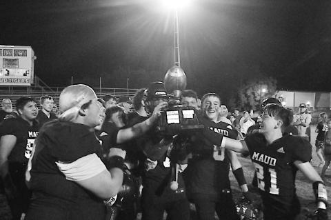 Maud Tigers Win 59 Bowl Game Staff Photo by Bill Anderson The Maud Tigers bring back the 59 Bowl trophy to Tiger Country Friday night after a big upset with a final score of 44-8 on their homecoming night.