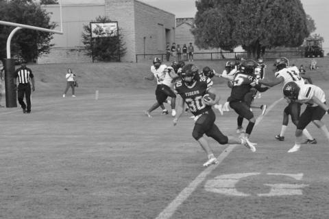 Konawa Tigers Win the Battle of the Tigers Friday Night