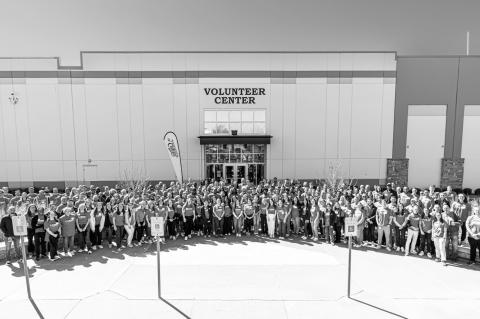 Thursday, the entire rosters of the Oklahoma City Thunder and Blue, coaches, operations and business office staff came together to volunteer at the Regional Food Bank of Oklahoma in Oklahoma City.