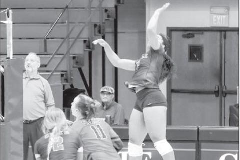 Commanders Coach Names QB Heinicke as Starter vs. Packers