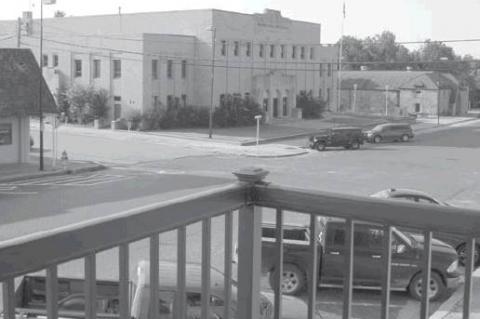 Article Image Alt Text