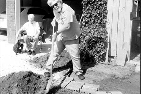 Article Image Alt Text