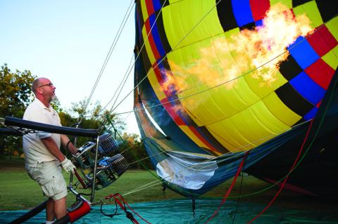 Hot Air Balloons Return To Skies Over Shawnee