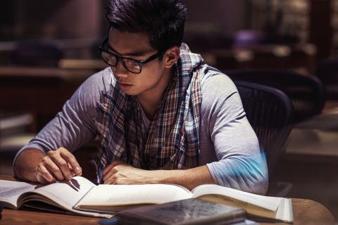 The Best Ways Students Can Manage Finals Week Stress